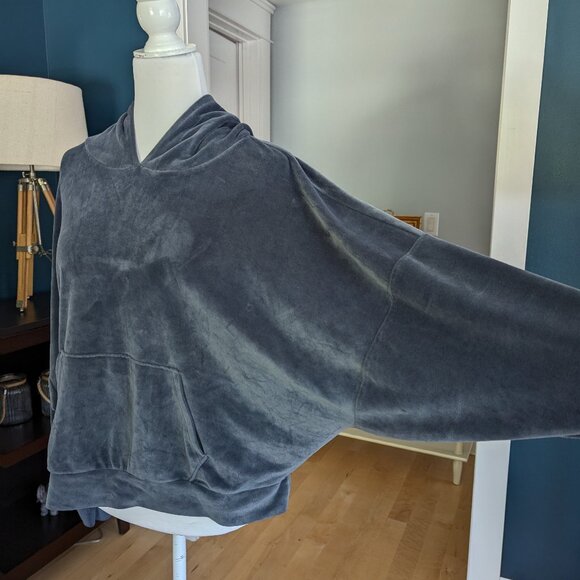 American Eagle Velour Women's Batwing Hoodie Size Large Y2K Grey - Picture 3 of 9